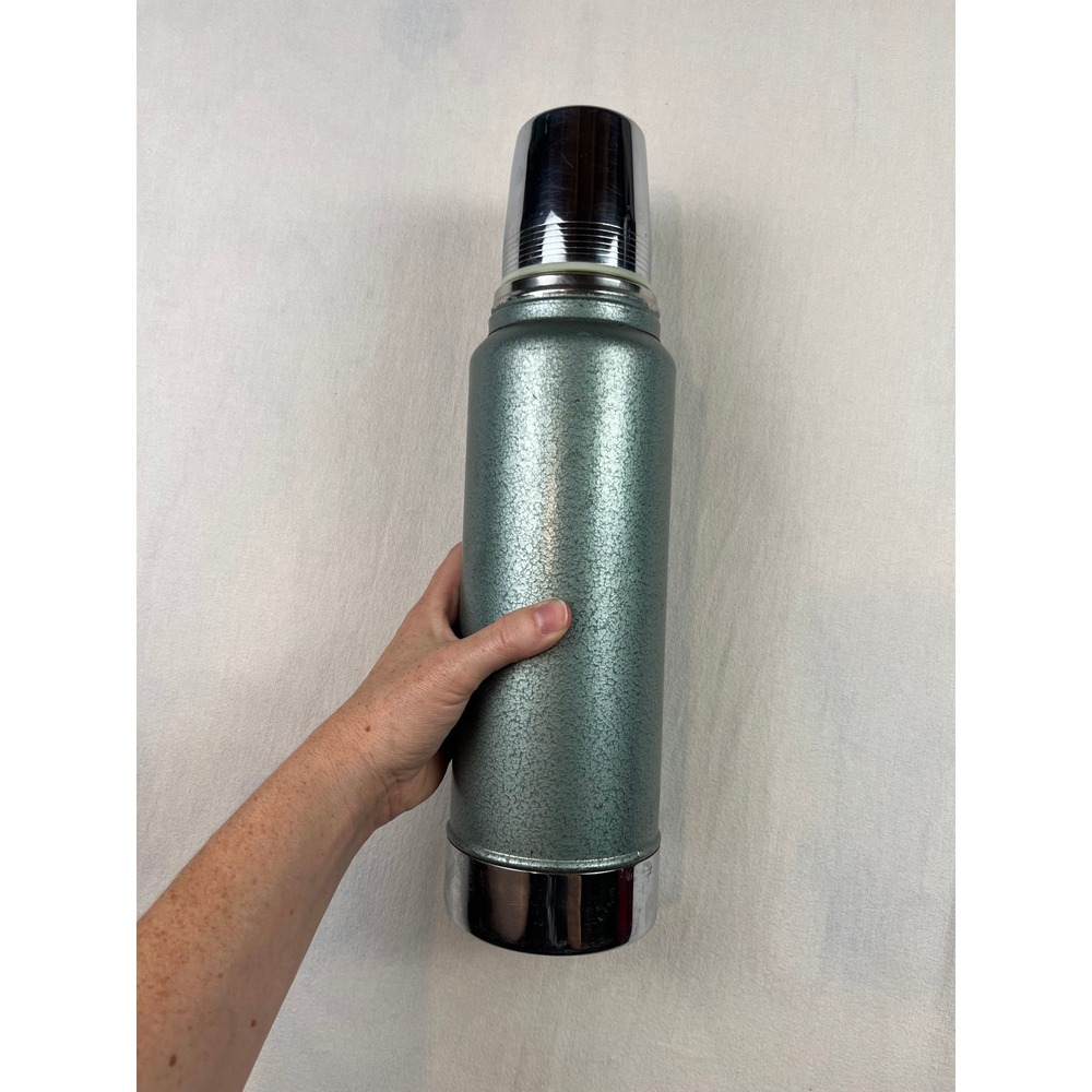 Vintage Aladdin Stanley Thermos A-944C Hammertone Green 1 Quart Vacuum Bottle